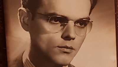 Dr. Francisco Martinez, served in Spanish Civil War before becoming a doctor to Spanish-speaking residents in Humboldt Park, dies at 105