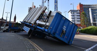 Truck gets stuck in sink hole causing chaos in Birmingham city centre