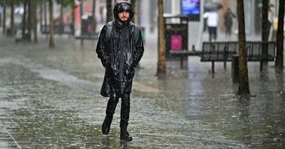 Glasgow Met Office weather warning for thunderstorms and 'heavy rain' issued this weekend