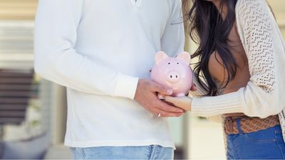 How Should a Couple Handle Their Finances?