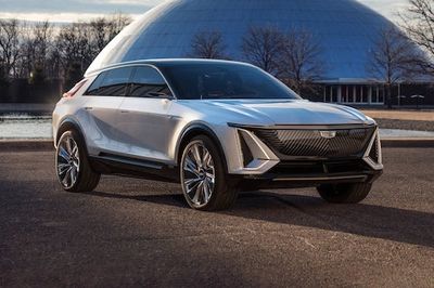 GM Just Gave Tesla’s Chargers a Serious Shot at Being the U.S. Standard