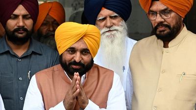 Punjab Government raises students’ deportation issue with India, Canada high commissions