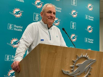 Dolphins DC Vic Fangio says he could’ve been Eagles DC in 2023