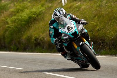 Dunlop laments “error on my own behalf” for Isle of Man Senior TT struggles