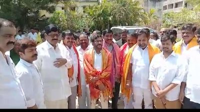 Andhra Pradesh: Anam Ramanarayana Reddy announces his decision to join TDP, vows to make Nellore leg of Yuva Galam a success
