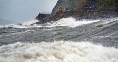 Amber warning for thunderstorms issued by Met Office