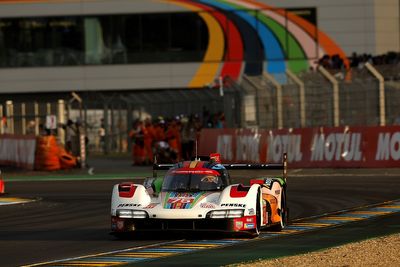 Le Mans 24 Hours: Porsche leads Ferrari as darkness falls after hour 6