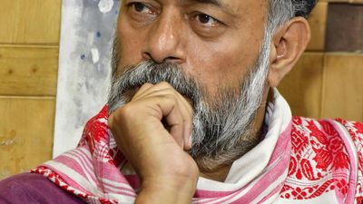 Sink differences to defend the republic, says Yogendra Yadav
