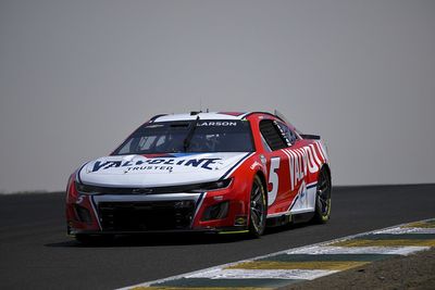 Kyle Larson leads the way in Sonoma Cup practice