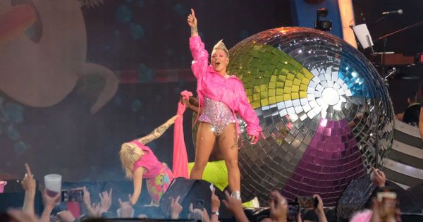 P!nk's Summer Carnival Tour leaves fans amazed with…
