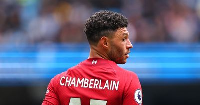 Alex Oxlade-Chamberlain holds 'talks' with Premier League club ahead of Liverpool exit