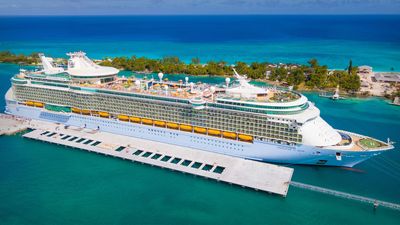 Royal Caribbean Tests Controversial Smoking Change