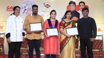 Contestants throng OSOT venue in Chamarajanagar, impress judges with multiple recipes
