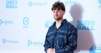 Who is Tom Grennan? Soccer Aid half-time performer who apologised for inappropriate Ellie Goulding joke