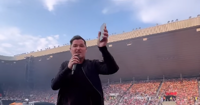 The Script's Danny O'Donoghue rings Pink fan's ex in front of packed Sunderland crowd