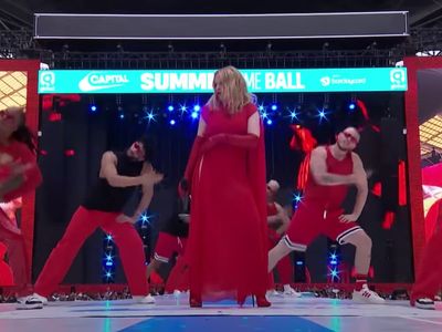 Kylie Minogue gets hearts going ‘Padam Padam’ in surprise Summertime Ball appearance