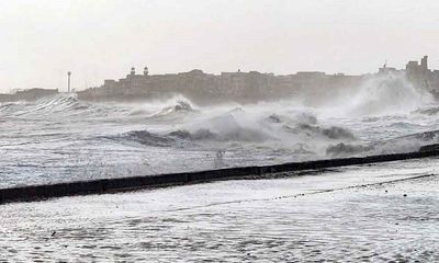 Cyclone Biparjoy: High tides strongly hit Gujarat coast, IMD issues orange alert for Kutch, Saurashtra