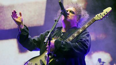 Watch The Cure's Robert Smith serenade his wife at LA show