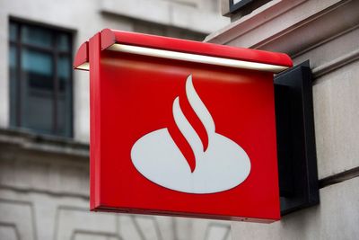 Santander is latest major lender to announce pause to some mortgage applications
