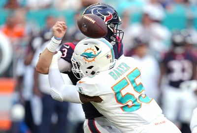 Two Dolphins crack PFF’s top-32 linebackers for 2023