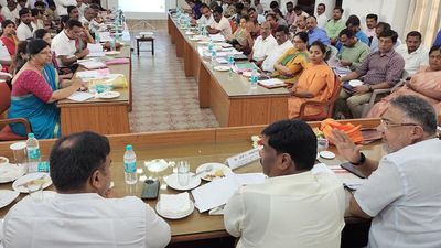 Minister holds review meeting with officials to plan for Ashada Fridays atop Chamundi Hills