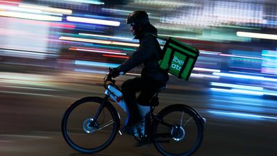 Uber Eats, DoorDash Are in Big Trouble Thanks to a Limiting New Rule