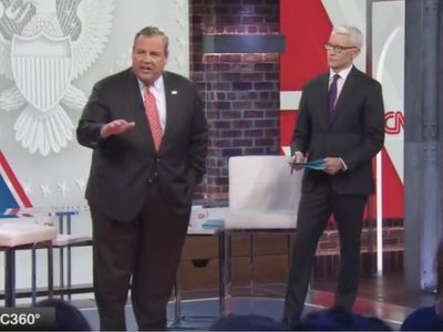 Chris Christie town hall – live: Christie compares ‘loser’ Trump to Voldemort and says evidence is ‘damning’