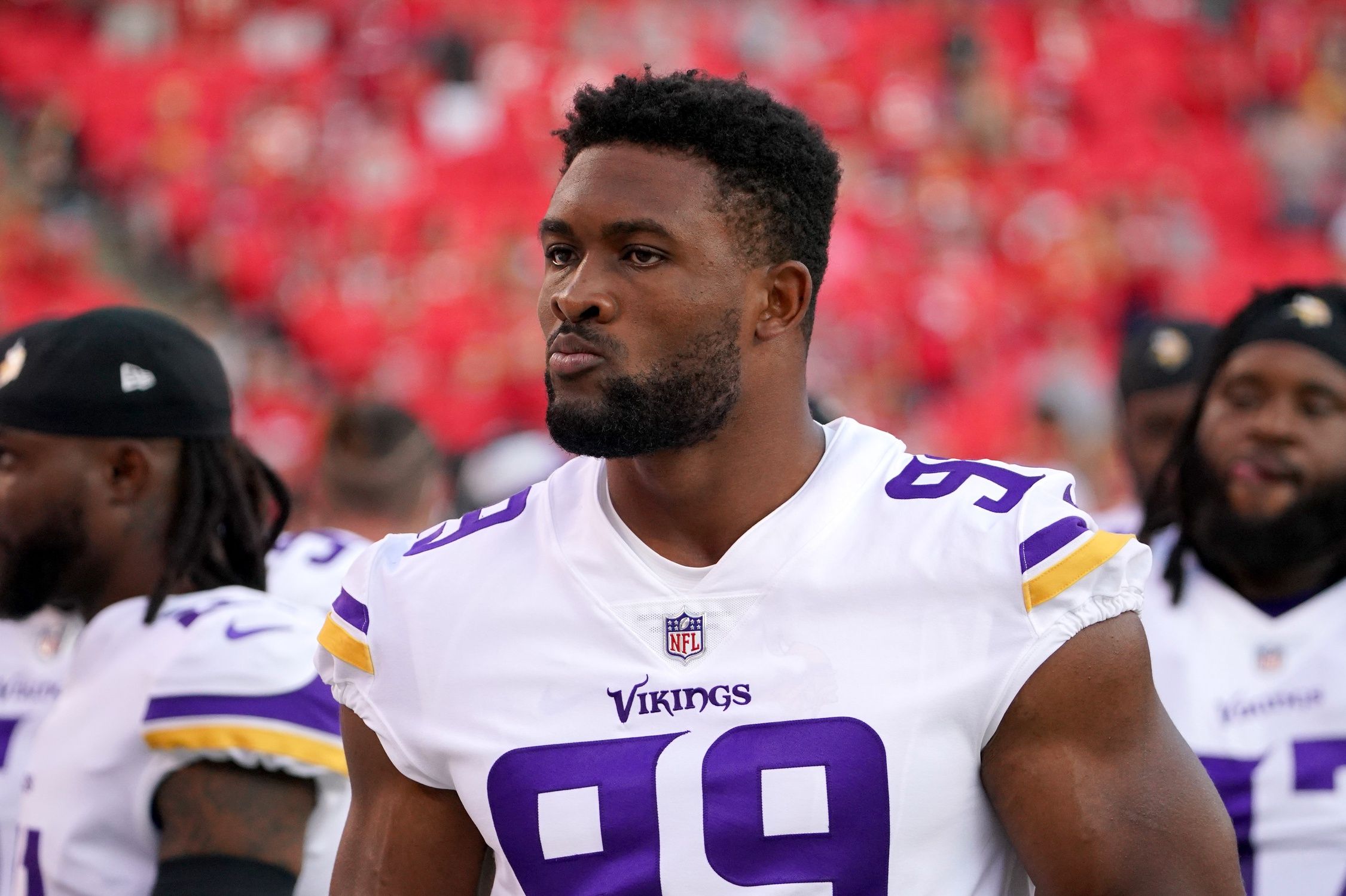 Unhappy with contract, Hunter expected to skip Vikings' minicamp