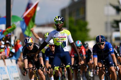 Tour de Suisse: Girmay grabs stage 2 sprint victory ahead of Démare, Van Aert