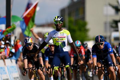 Biniam Girmay throws down the gauntlet with sprint victory on Tour de Suisse stage two