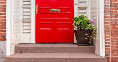 Newlywed 'disgusted' when she arrives home and opens her door