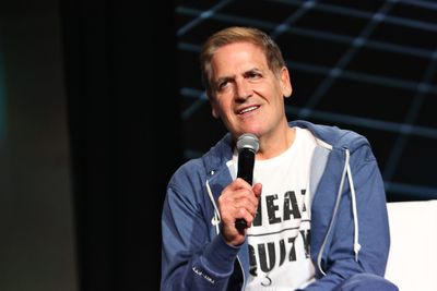 Mark Cuban says even small businesses must learn how to use A.I.