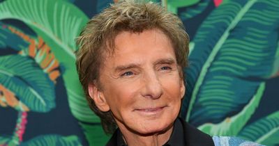 Barry Manilow stuns fans with youthful appearance days before his 80th birthday
