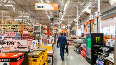 A Home Depot Worker's Bathroom Mirror Selfie Now Has Over 30 Million Views