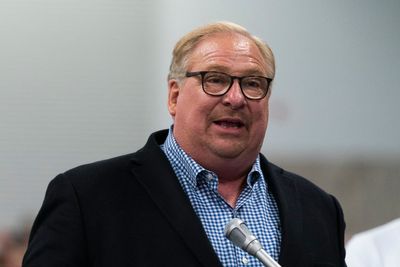 Saddleback's Rick Warren ramps up appeals to Southern Baptists to let church with women pastors stay