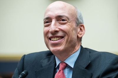 SEC’s Gensler seen telling hedge funds that Ethereum and Litecoin are ‘not securities’ in 2018 video