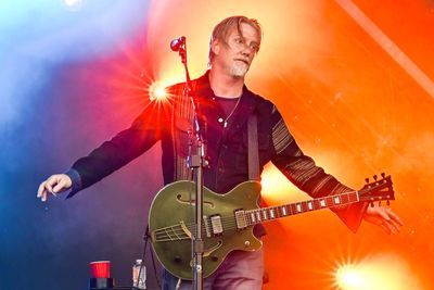 Queens of the Stone Age frontman Josh Homme reveals he's recovering from cancer