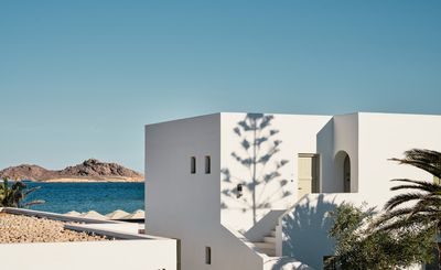 Enjoy Aegean bliss at Paros hotspot, Cosme