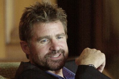 Stars pay tribute to actor Treat Williams after death in motorcycle accident