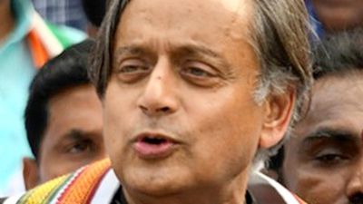Wrestlers’ issue will cause great deal of damage to BJP: Shashi Tharoor
