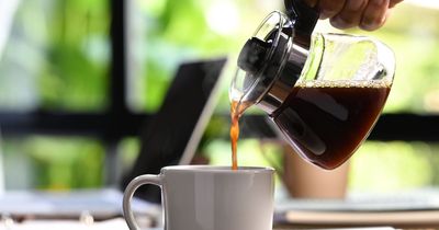 Drinking coffee or tea during heatwave could keep you cool, experts say