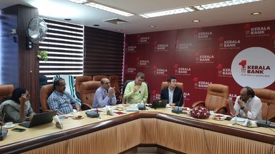 WB team holds talks with Kerala Bank on assistance for KERA project