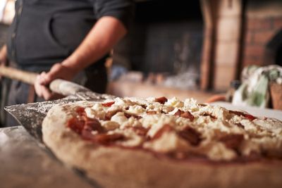 High-tech pizza company that raised nearly $500 million and would cook a pie in transit is reportedly broke