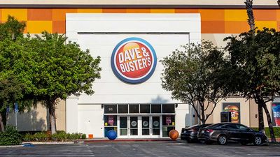 Dave & Buster's Stock Leaps 19% On Investor Day. Are Institutions Diving In?