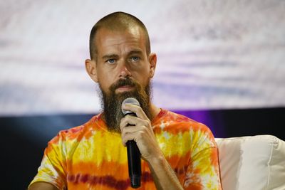 Former Twitter CEO talks Musk takeover, censorship and AI threat