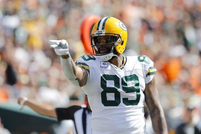 With Adrian Amos headed to Jets, only Mason Crosby and Marcedes Lewis remain unsigned