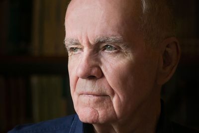 Cormac McCarthy, author of The Road and No Country for Old Men, dies aged 89
