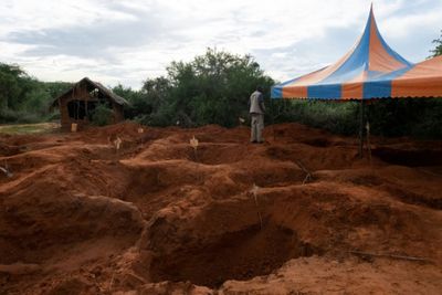 Kenya starvation cult death toll exceeds 300: official