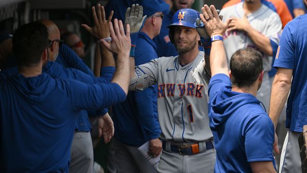 Oswaldo Cabrera wears grandma's tooth on necklace for Subway Series