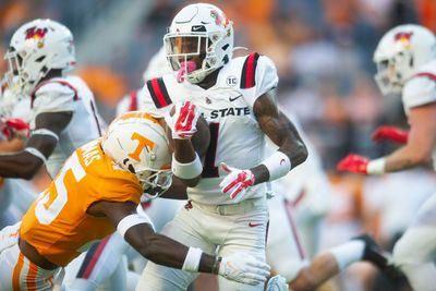 WATCH: Chiefs rookie CB Nic Jones intercepts Patrick Mahomes in practice
